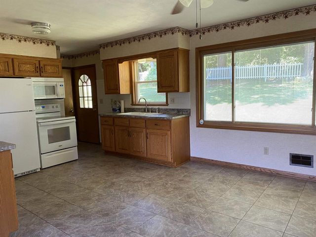 4258 Pleasant Hill Road, Richfield, WI 53076