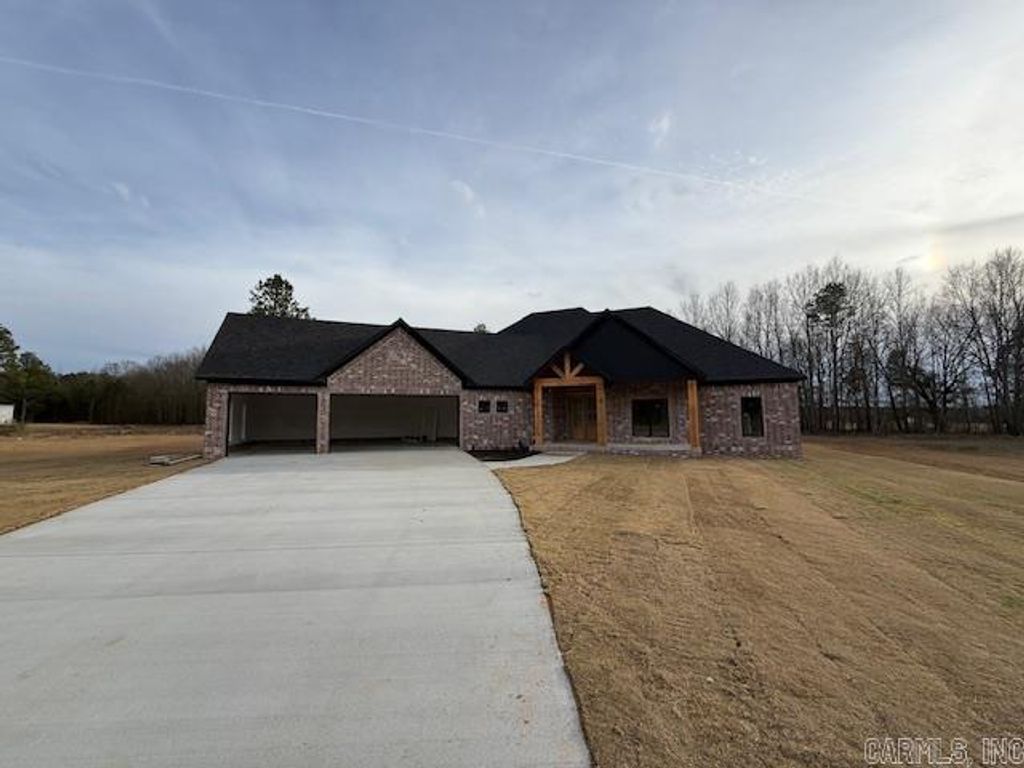 42 Ules Watson Drive, Greenbrier, AR 72058