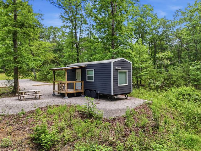739 S Moore Road, Rising Fawn, GA 30738