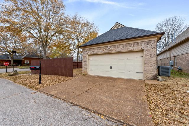 1860 N HOUSTON LEVEE RD, Cordova, TN 38016