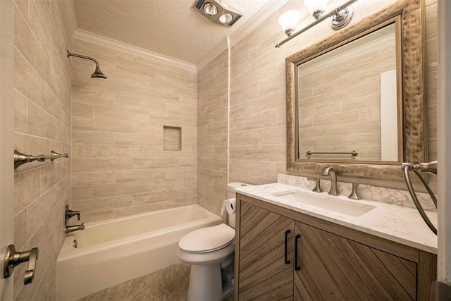 2352 Triway Lane 152, Houston, TX 77043