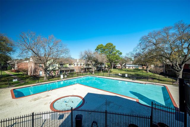 2352 Triway Lane 152, Houston, TX 77043