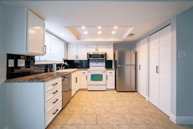 2352 Triway Lane 152, Houston, TX 77043