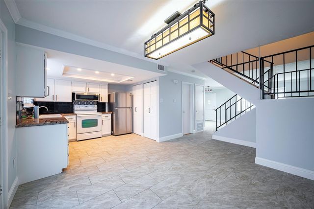 2352 Triway Lane 152, Houston, TX 77043