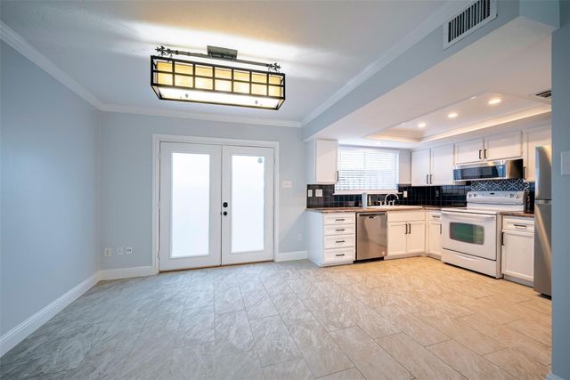 2352 Triway Lane 152, Houston, TX 77043