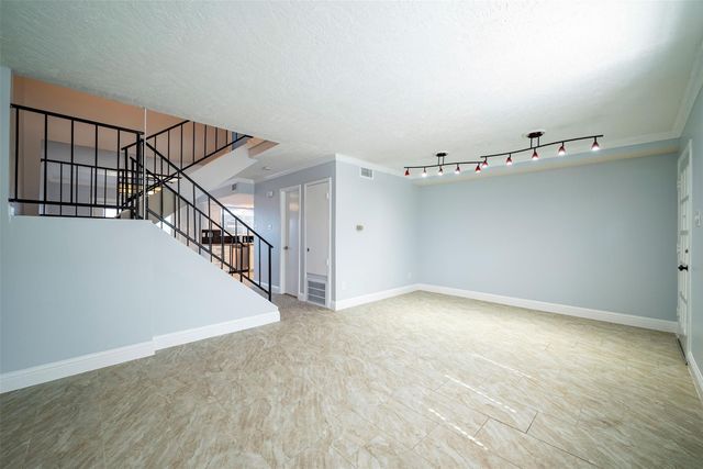 2352 Triway Lane 152, Houston, TX 77043