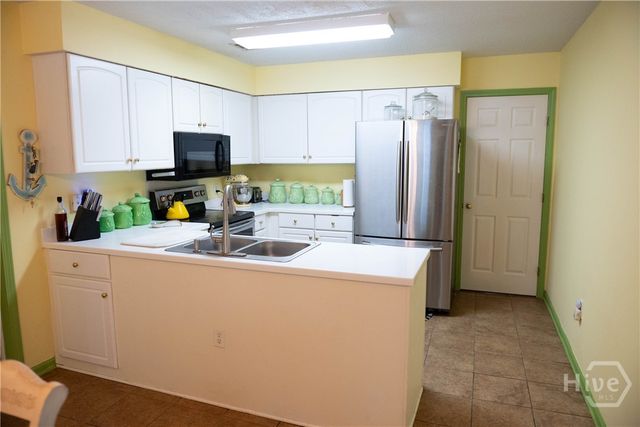 155 Village Lake Drive, Pooler, GA 31322