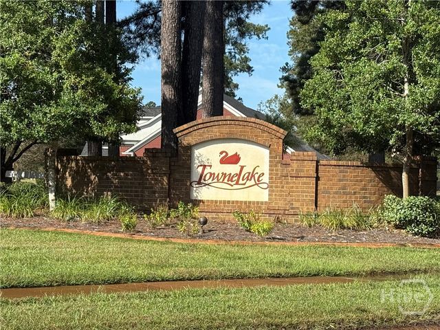 155 Village Lake Drive, Pooler, GA 31322