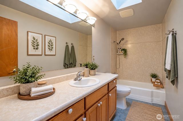 3806 S 272nd Street, Kent, WA 98032