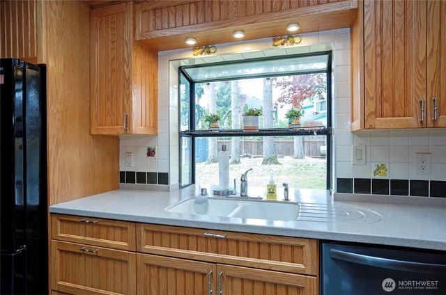 3806 S 272nd Street, Kent, WA 98032