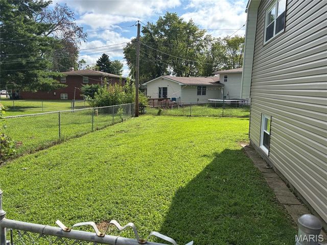 209 Orleans Drive, Fairview Heights, IL 62208