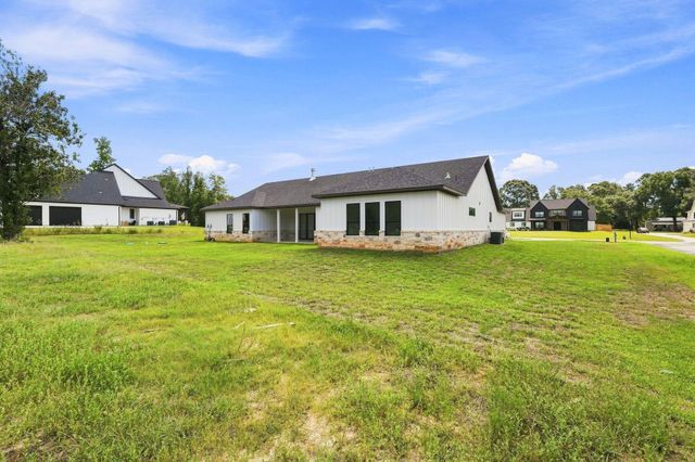 70 Quiet Springs Trail, Willis, TX 77378