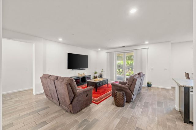 12667 Raymer Way, Rancho Cordova, CA 95742
