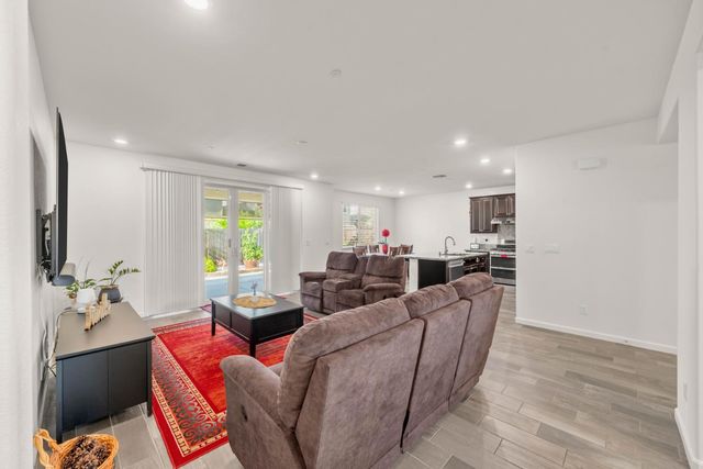 12667 Raymer Way, Rancho Cordova, CA 95742