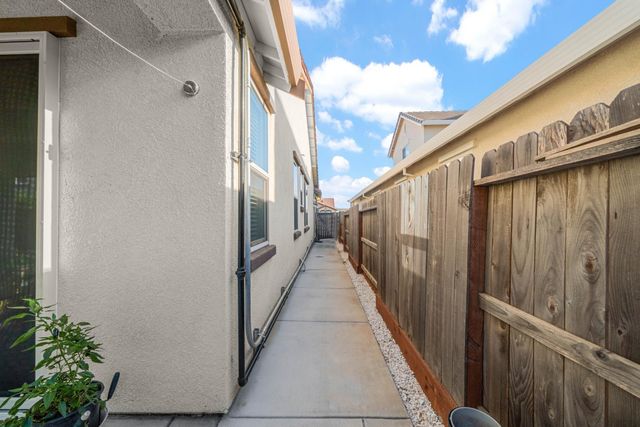 12667 Raymer Way, Rancho Cordova, CA 95742