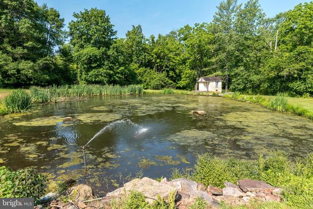 3563 AQUETONG RD, New Hope, PA 18938