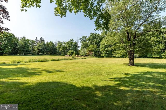 3563 AQUETONG RD, New Hope, PA 18938
