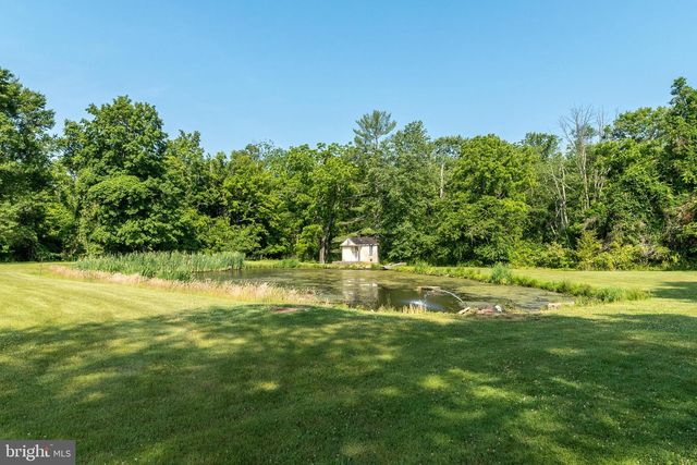 3563 AQUETONG RD, New Hope, PA 18938