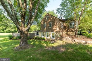 3563 AQUETONG RD, New Hope, PA 18938