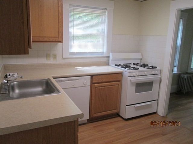 40 Central 2, Wakefield, MA 01880