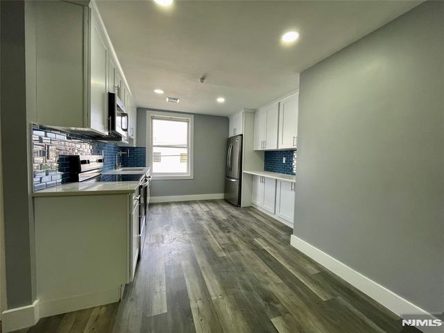 428 Valley Brook Avenue 1, Lyndhurst, NJ 07071