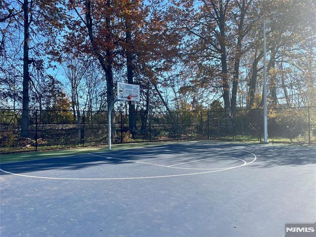 428 Valley Brook Avenue 1, Lyndhurst, NJ 07071