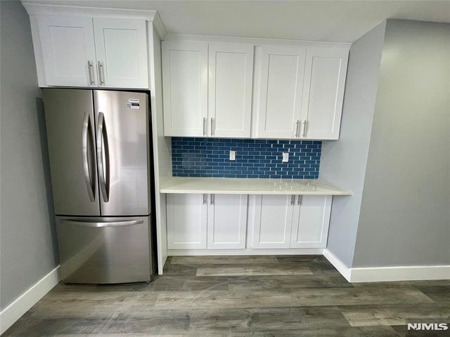 428 Valley Brook Avenue 1, Lyndhurst, NJ 07071