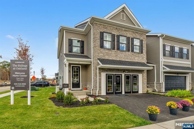 14 Belmont Place, Oakland, NJ 07436