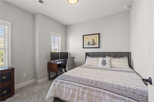 879 Samples NW Lane, Atlanta, GA 30318