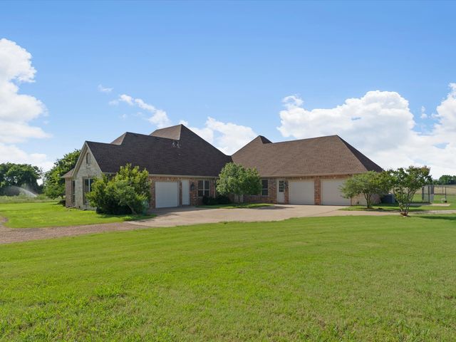 2300 Berend Road, Pilot Point, TX 76258