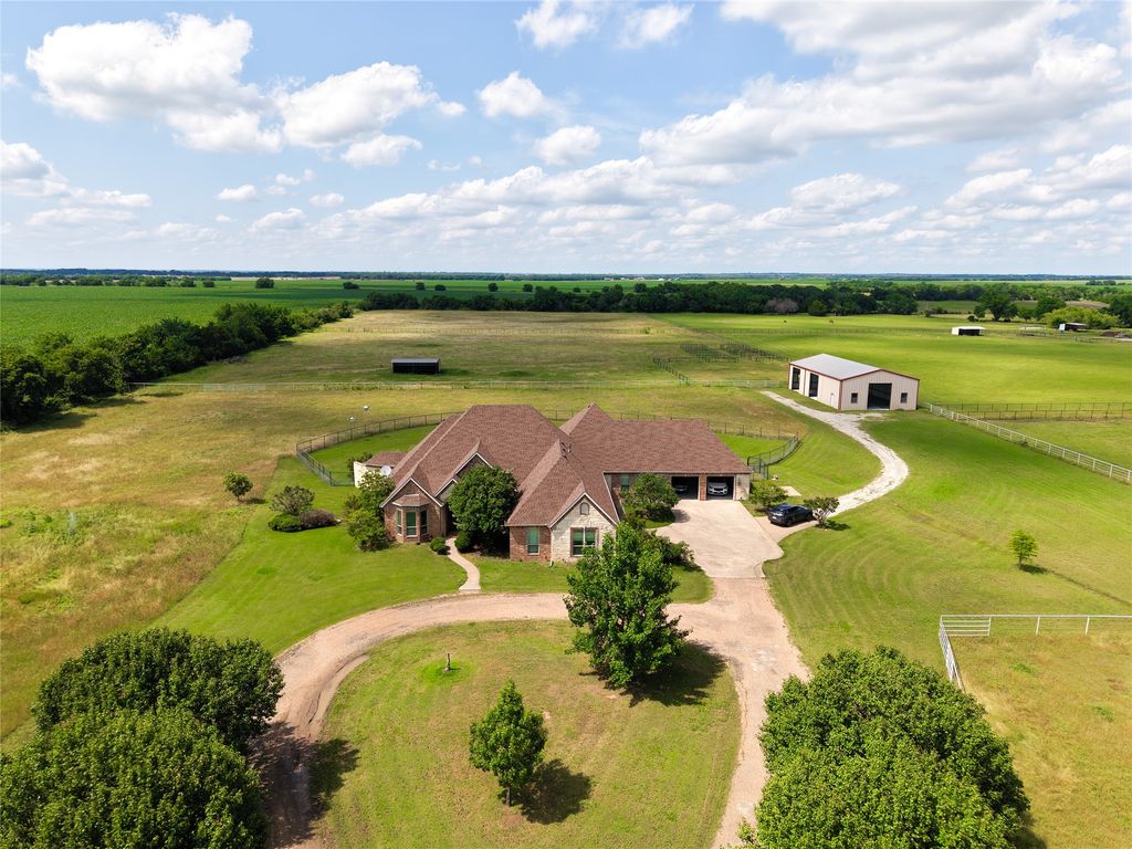 2300 Berend Road, Pilot Point, TX 76258
