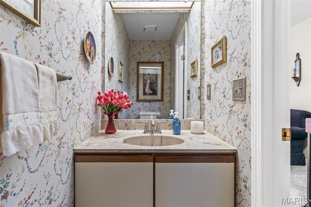 951 Riverwood Place Drive, Florissant, MO 63031