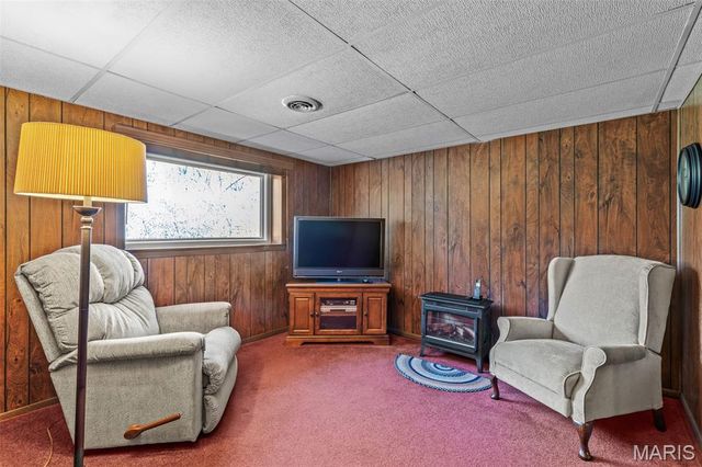 951 Riverwood Place Drive, Florissant, MO 63031