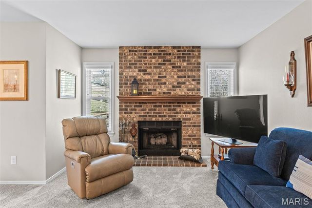 951 Riverwood Place Drive, Florissant, MO 63031