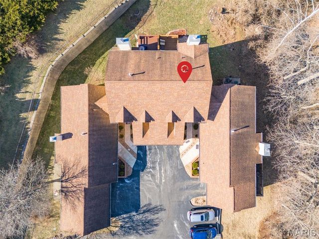 951 Riverwood Place Drive, Florissant, MO 63031