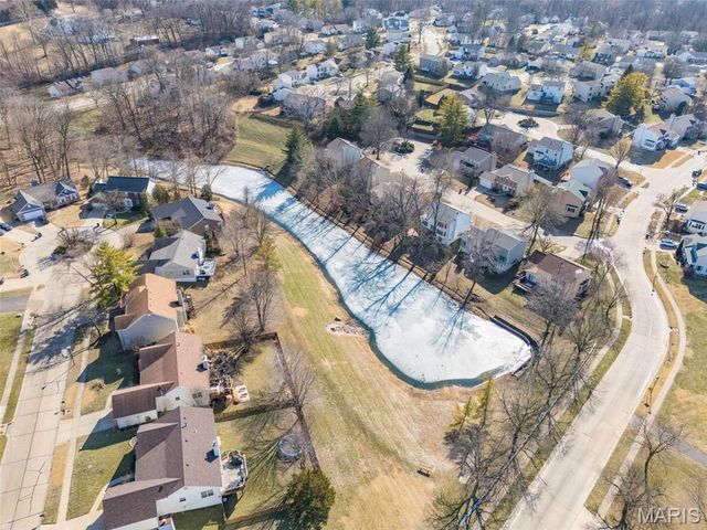 951 Riverwood Place Drive, Florissant, MO 63031