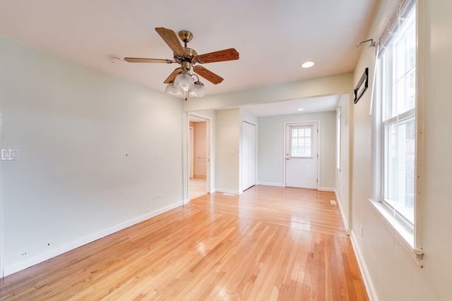 57 Bither St, Springfield, MA 01118