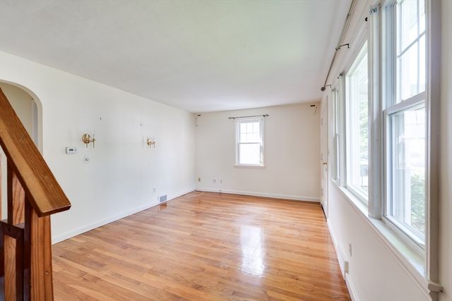 57 Bither St, Springfield, MA 01118