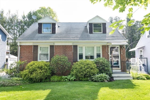 57 Bither St, Springfield, MA 01118