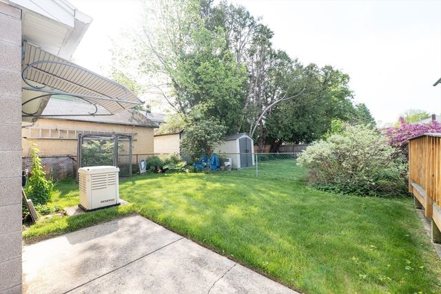 57 Bither St, Springfield, MA 01118