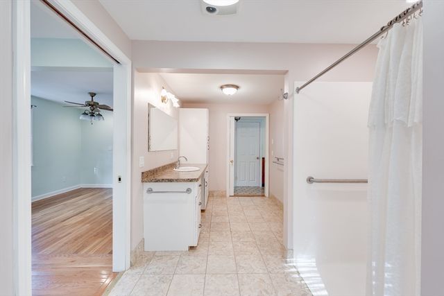 57 Bither St, Springfield, MA 01118