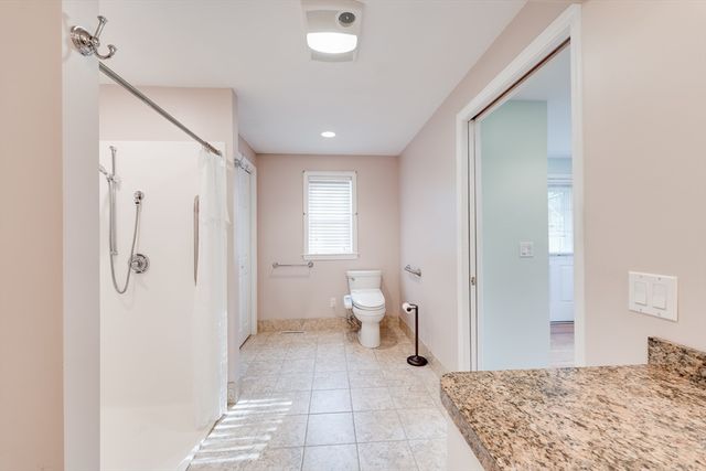 57 Bither St, Springfield, MA 01118