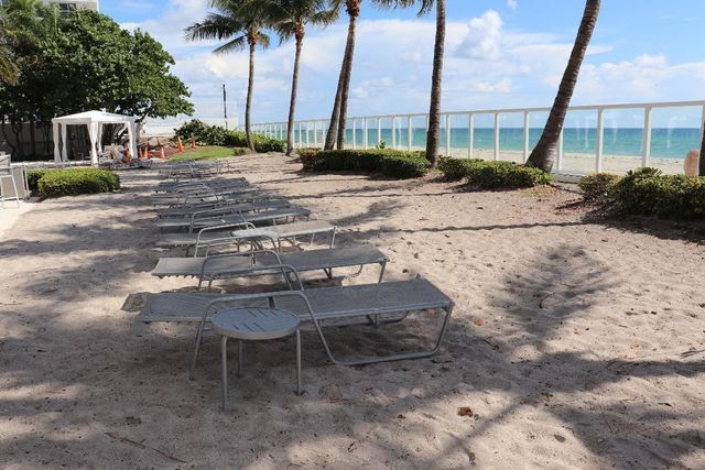 3001 S Ocean Drive 1011, Hollywood, FL 33019