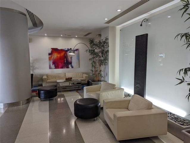 3001 S Ocean Drive 1011, Hollywood, FL 33019