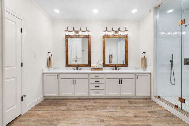 404 Saint Andrews Drive, New Ulm, TX 78950