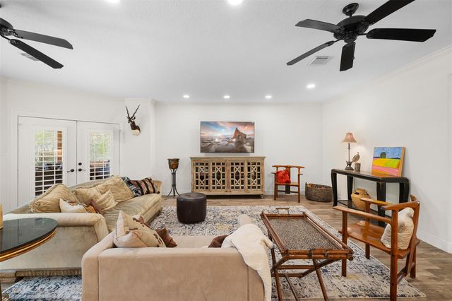 404 Saint Andrews Drive, New Ulm, TX 78950