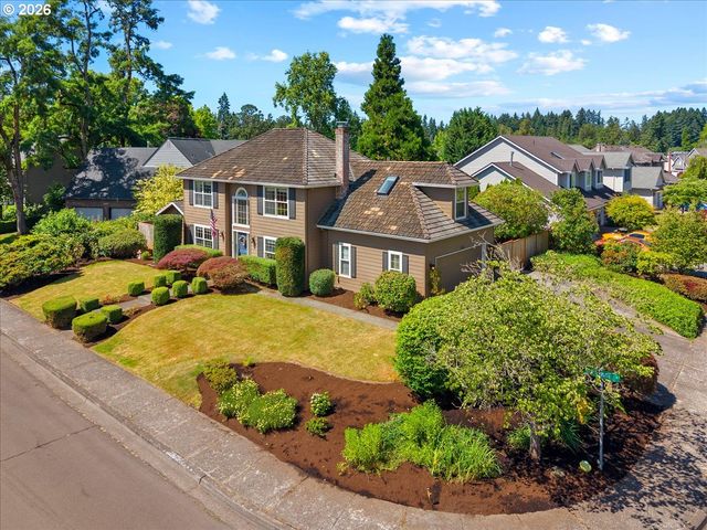 684 Ne GOLDIE Dr, Hillsboro, OR 97124