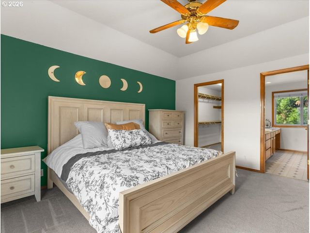 684 Ne GOLDIE Dr, Hillsboro, OR 97124