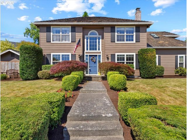 684 Ne GOLDIE Dr, Hillsboro, OR 97124
