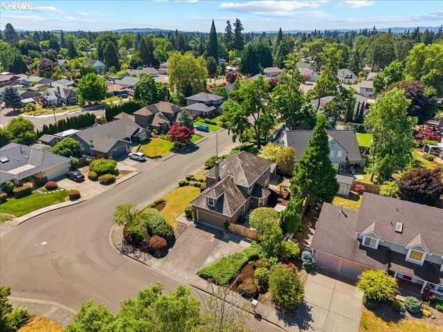 684 Ne GOLDIE Dr, Hillsboro, OR 97124